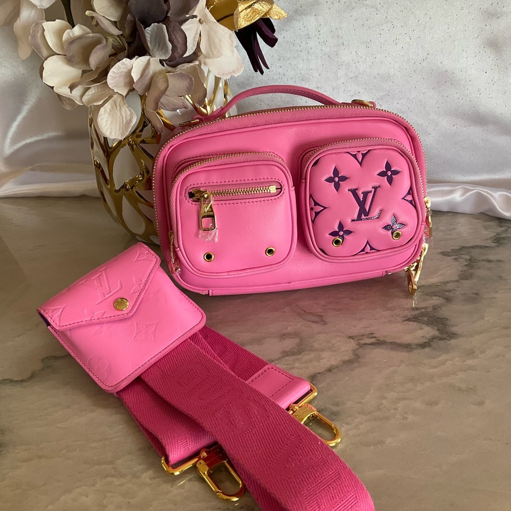 Sold Amazing Louis Vuitton Pink Utility Bag - Picture 1 of 16